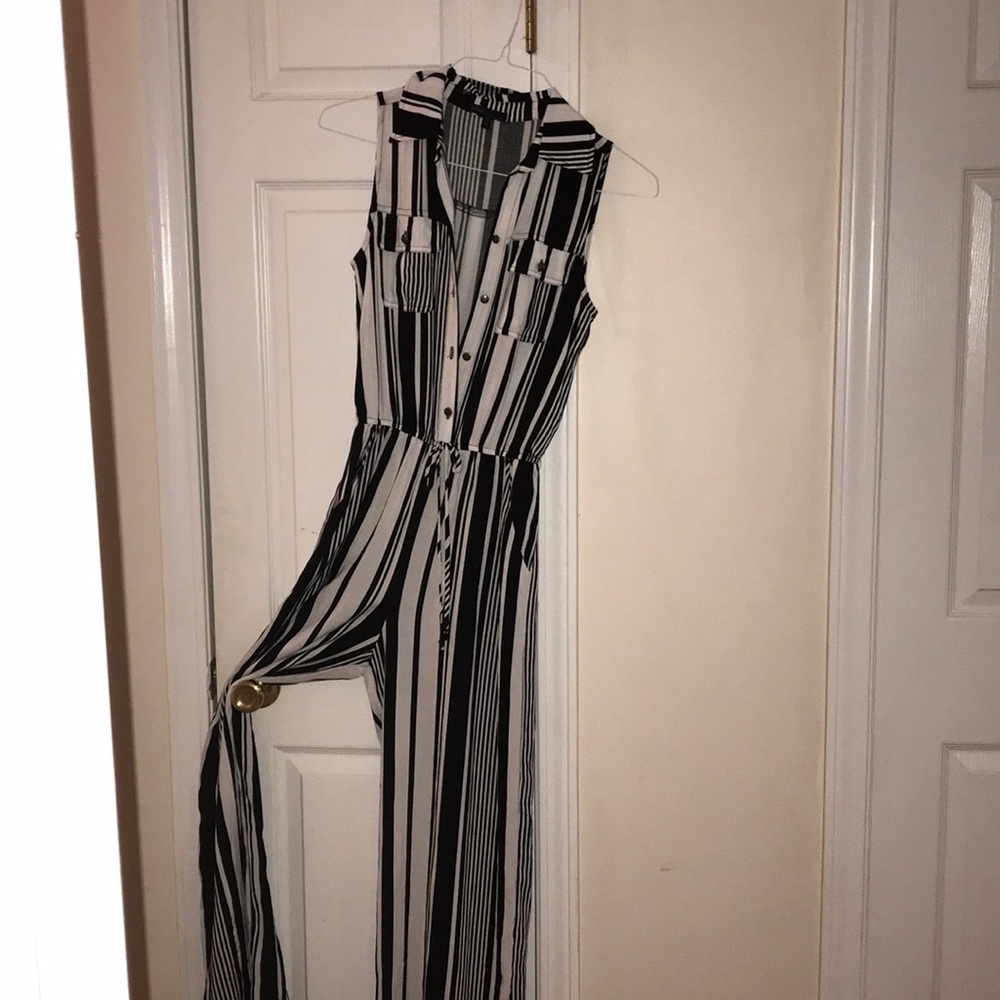 Never worn sleeveless pantsuit